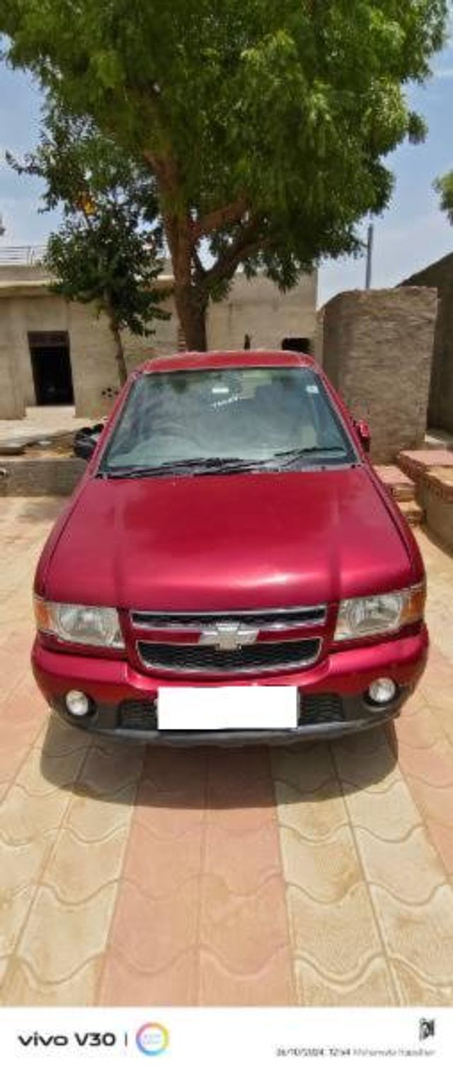 Chevrolet Tavera Neo 3 LS 10 Seats BSIII Second-hand 2012 Chevrolet Tavera Neo 3 LS 10 Seats BSIII for sale in Hanumangarh