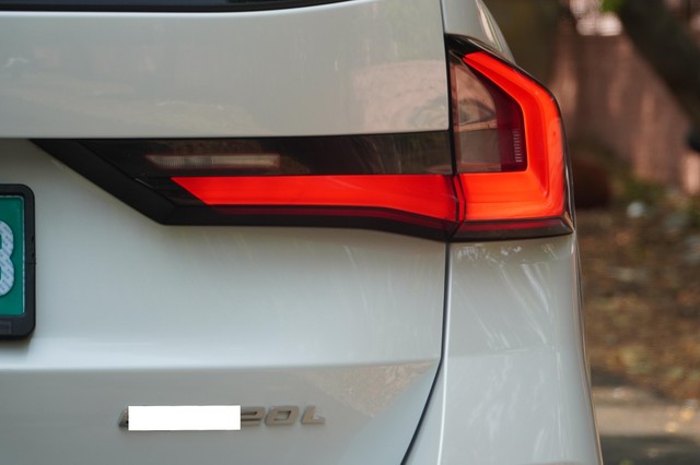BMW iX1 xDrive30 M Sport - Photo 9