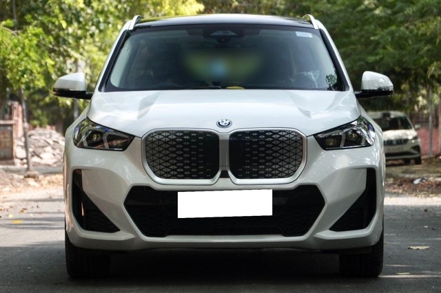 BMW iX1 xDrive30 M Sport - Photo 7
