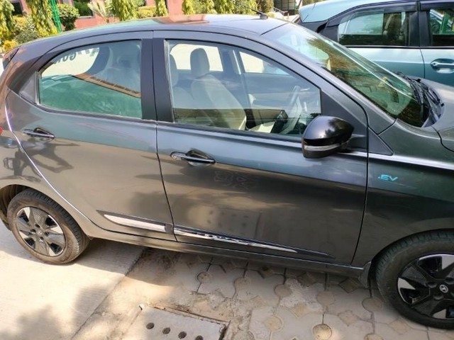 Tata Tiago EV XZ Plus LR - Photo 2