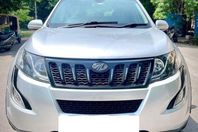Mahindra XUV500 W6 2WD Second-hand 2018 Mahindra XUV500 W6 2WD for sale in Bangalore
