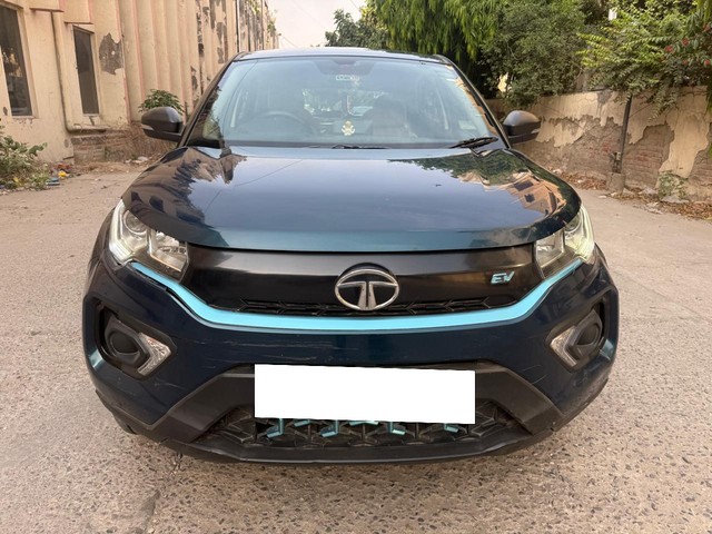 Tata Nexon EV XM - Photo 7
