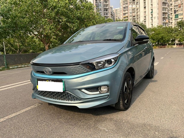 Tata Tiago EV XZ Plus Tech LUX LR - Photo 6