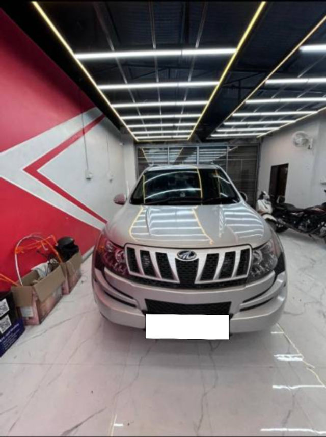 Mahindra XUV500 W4 Second-hand 2013 Mahindra XUV500 W4 for sale in Varanasi