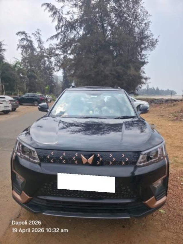 Mahindra XUV400 EV EC - Photo 2