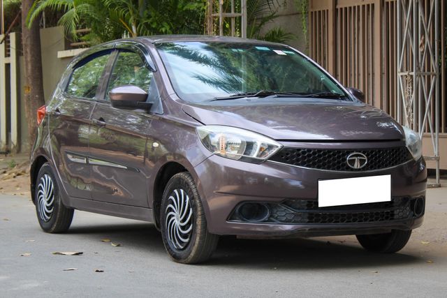 Tata Tiago 1.2 Revotron XM Second-hand 2017 Tata Tiago 1.2 Revotron XM for sale in Ahmedabad