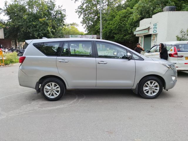 Second-hand 2018 Toyota Innova Crysta 2.7 GX AT BSIV for sale in New Delhi