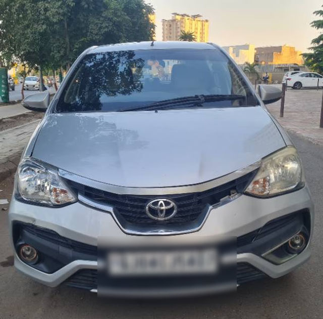 Toyota Etios DLX Second-hand 2016 Toyota Etios DLX for sale in Rajkot