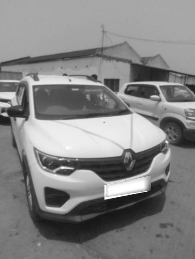 Renault Triber RXL Second-hand 2024 Renault Triber RXL for sale in Muzaffarpur