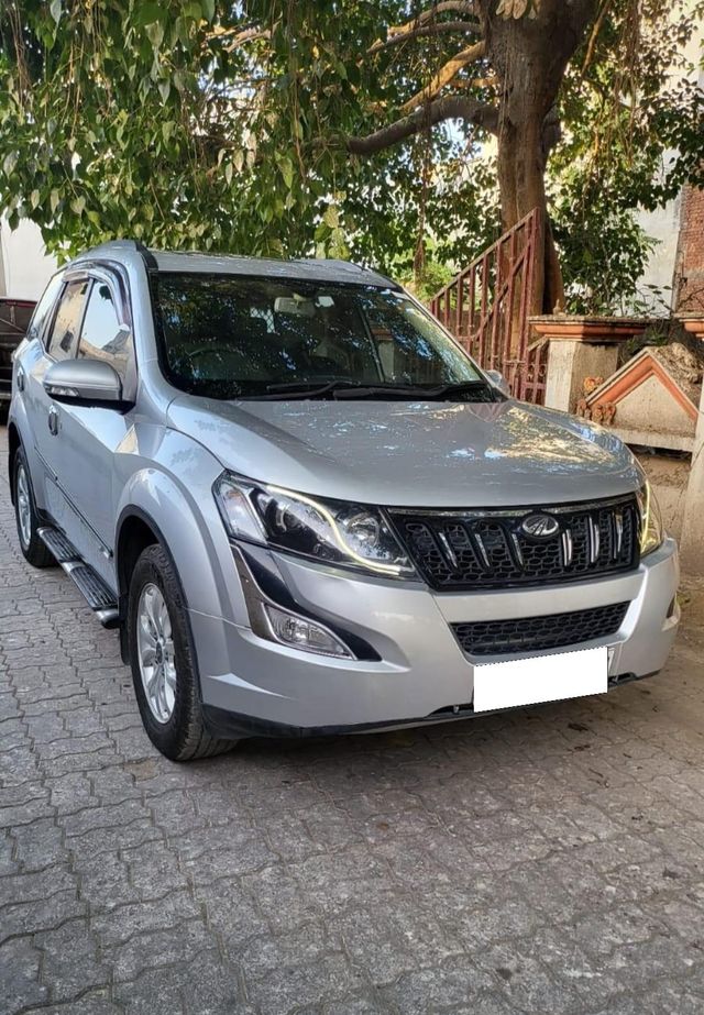 Mahindra XUV500 W10 AWD Second-hand 2016 Mahindra XUV500 W10 AWD for sale in Lucknow
