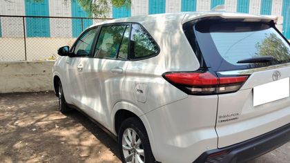 2023 Toyota Innova Hycross VX 8STR Hybrid BSVI