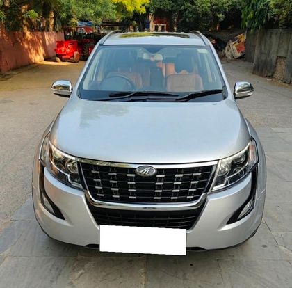 2018 Mahindra XUV500 W9 2WD
