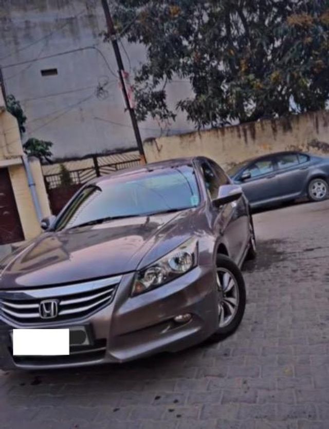 Honda New Accord 2.4 M/T Second-hand 2013 Honda New Accord 2.4 M/T for sale in Rampur