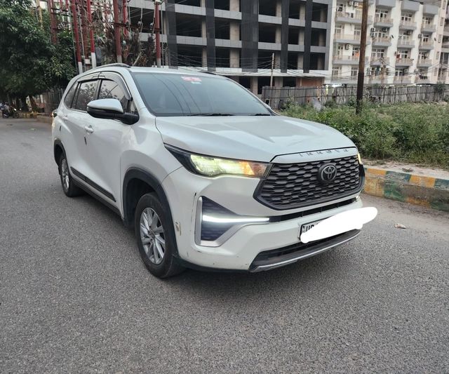 Toyota Innova Hycross G 7STR Second-hand 2023 Toyota Innova Hycross G 7STR for sale in New Delhi