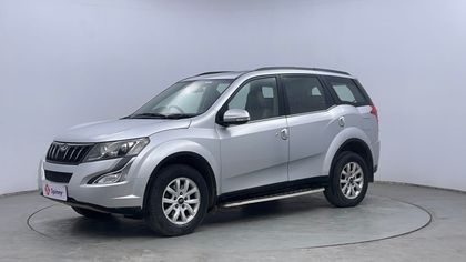 2017 Mahindra XUV500 W9