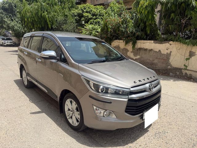 Toyota Innova Crysta 2.7 ZX AT BSIV Second-hand 2016 Toyota Innova Crysta 2.7 ZX AT BSIV for sale in New Delhi