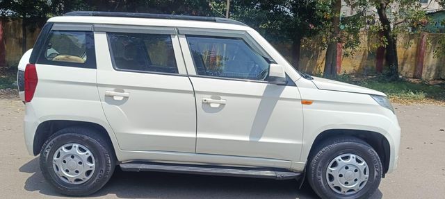 Mahindra TUV 300 T6 Second-hand 2017 Mahindra TUV 300 T6 for sale in New Delhi