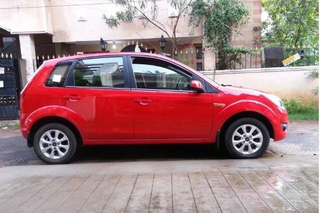 Ford Figo Petrol ZXI Second-hand 2011 Ford Figo Petrol ZXI for sale in Hyderabad
