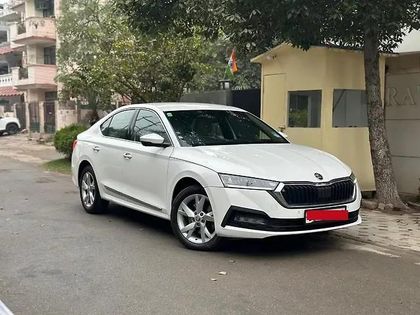 2022 Skoda Octavia Style