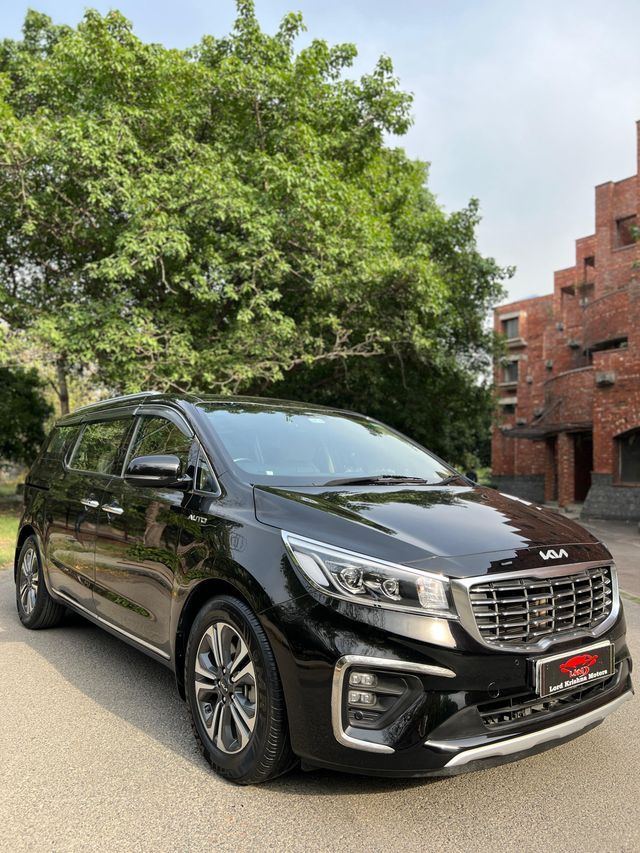 Kia Carnival Limousine Plus Second-hand 2022 Kia Carnival Limousine Plus for sale in New Delhi