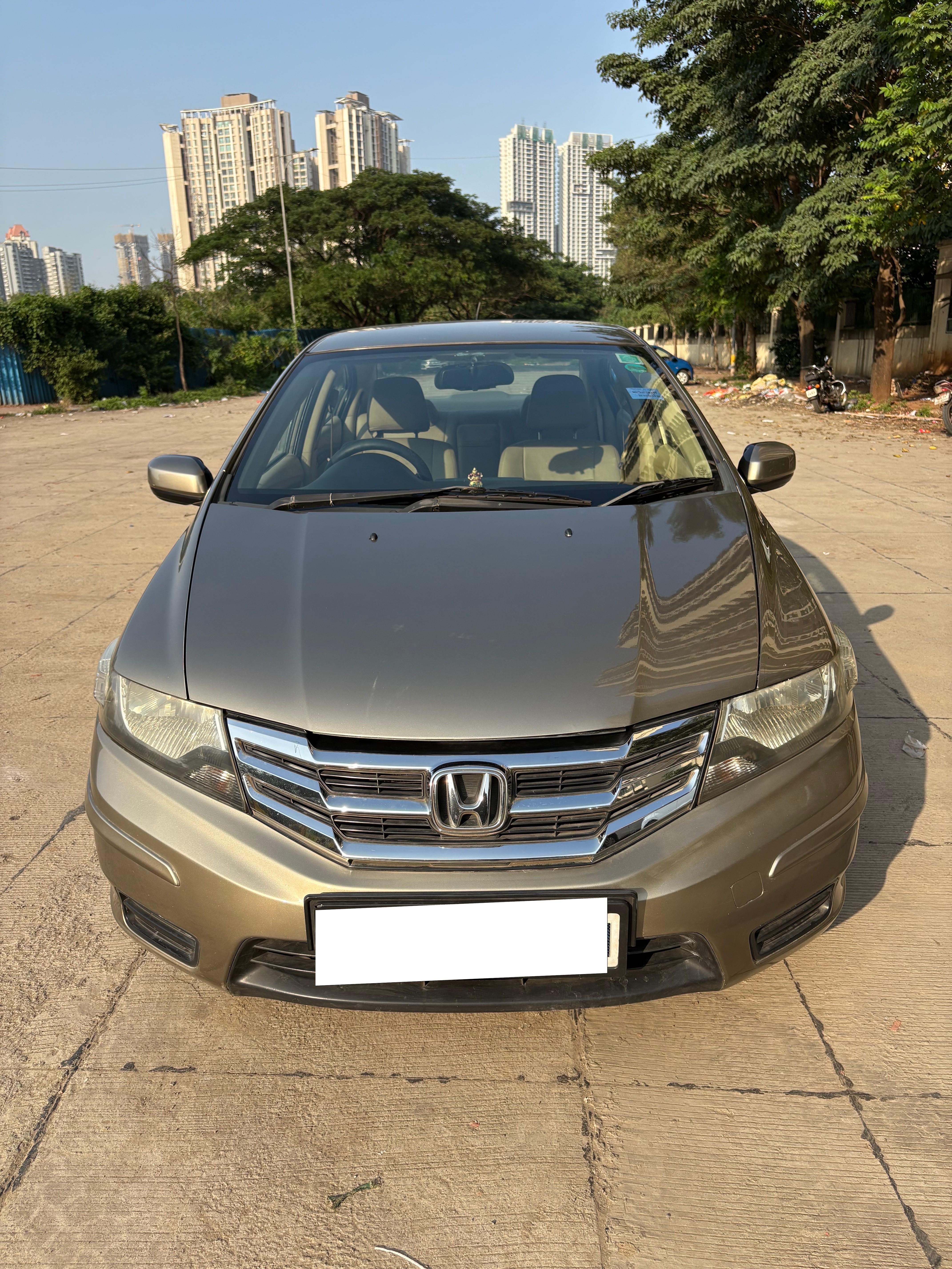 Used Sedan Cars in Wada - Check 2253 Second Hand Sedan Cars in