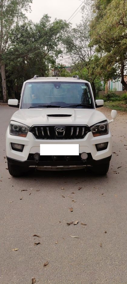 2016 Mahindra Scorpio S10 7 Seater 2WD