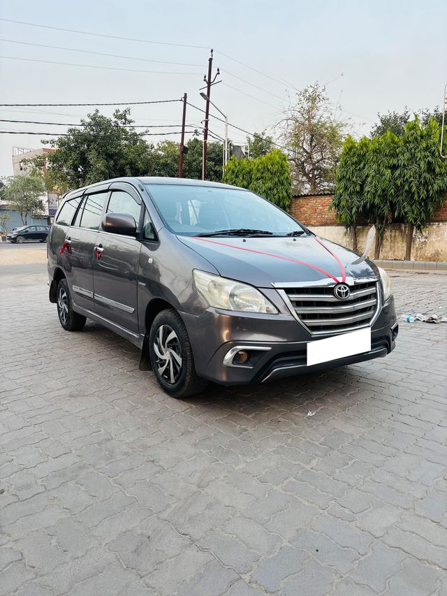 Toyota Innova 2.5 G1 BSIV Second-hand 2012 Toyota Innova 2.5 G1 BSIV for sale in Lucknow
