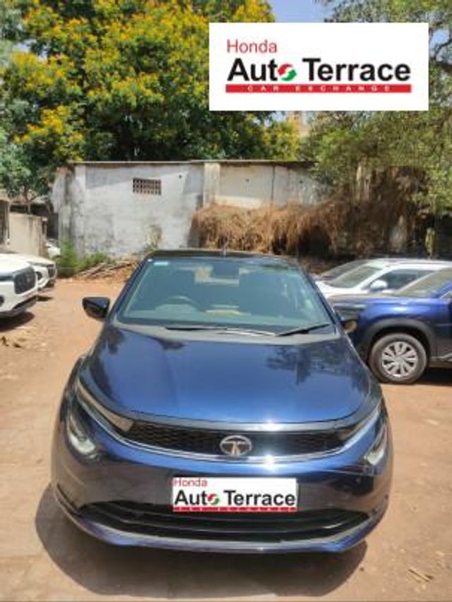 Second-hand 2023 Tata Altroz XZ for sale in Thane