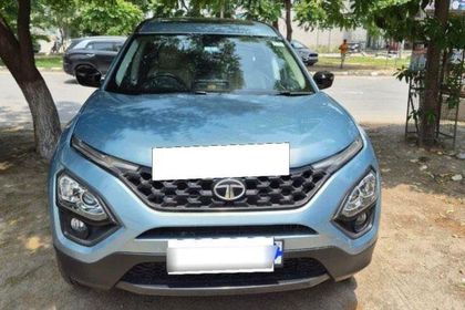 Used XZA Plus (O) 6 Str Adventure Edition AT