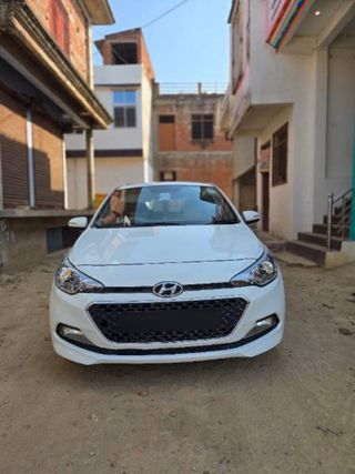 1 Used Hyundai i20 in Pratapgarh