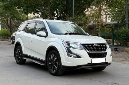 2019 Mahindra XUV500 W11 AT BSIV