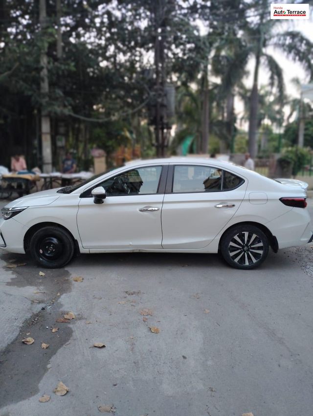 Second-hand 2024 Honda City Hybrid ZX CVT Non RF for sale in Amritsar