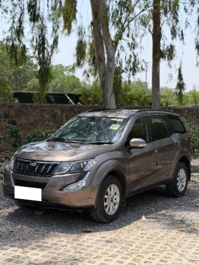 Mahindra XUV500 AT W10 FWD Second-hand 2018 Mahindra XUV500 AT W10 FWD for sale in Gurgaon