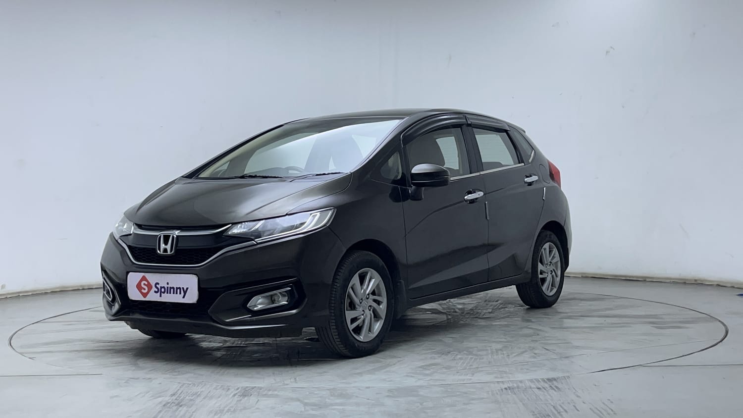 Buy Used Honda Jazz ZX of 2021 model @ 7,16,000 INR in Hyderabad