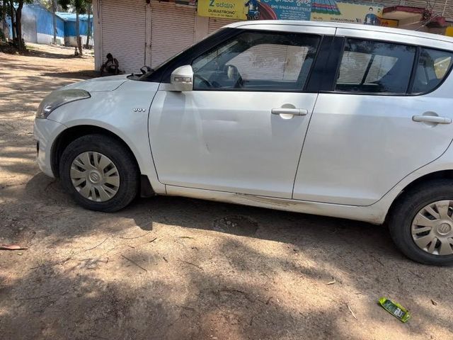 Second-hand 2013 Maruti Suzuki Swift VXI for sale in Bangalore