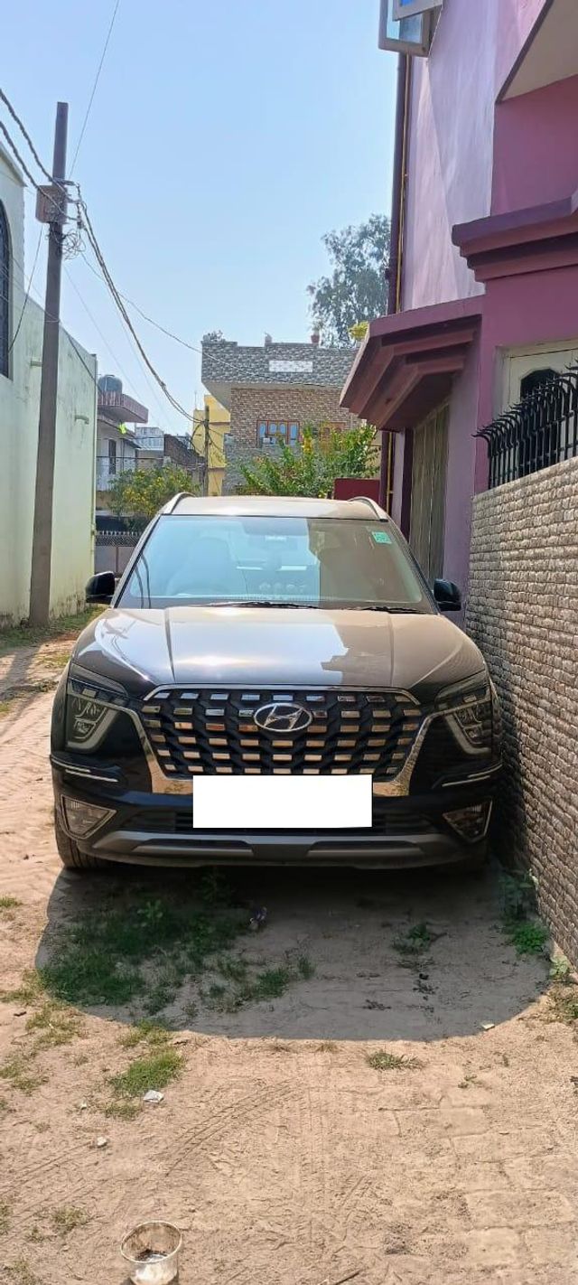 Hyundai Alcazar Platinum AT Second-hand 2021 Hyundai Alcazar Platinum AT for sale in Varanasi