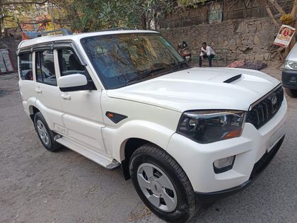 2017 Mahindra Scorpio 1.99 S4 Plus