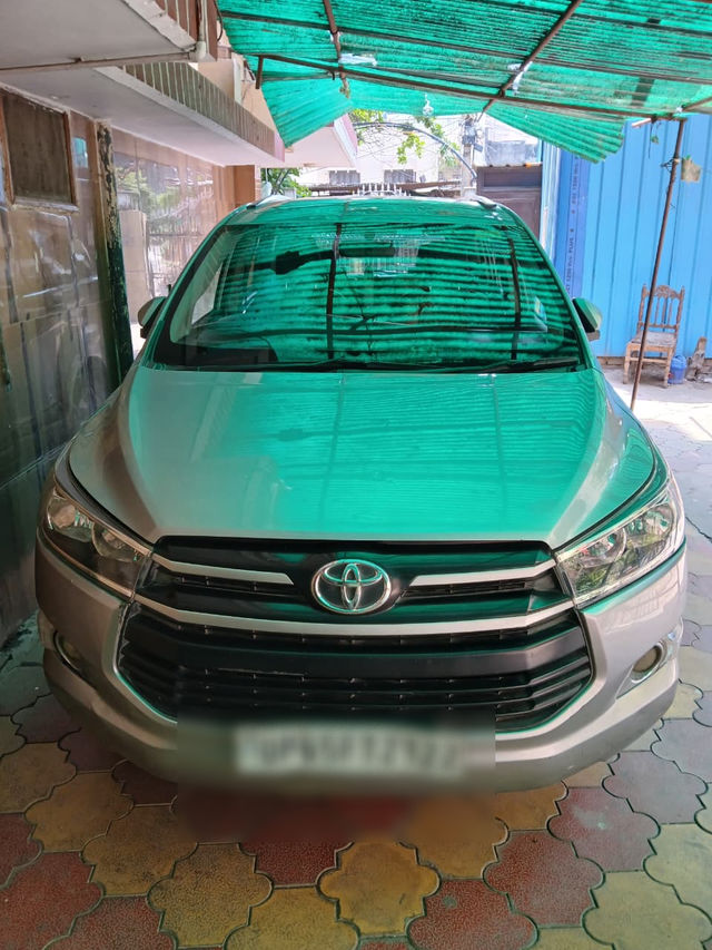 Toyota Innova Crysta 2.4 GX MT BSIV Second-hand 2017 Toyota Innova Crysta 2.4 GX MT BSIV for sale in Varanasi