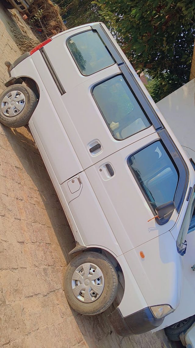 Maruti Suzuki Eeco 7 Seater STD (O) Second-hand 2024 Maruti Suzuki Eeco 7 Seater STD (O) for sale in Allahabad