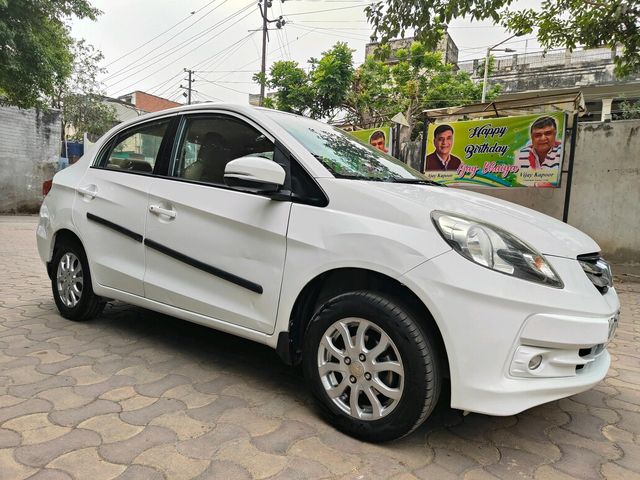 Honda Amaze VX O i VTEC Second-hand 2015 Honda Amaze VX O i VTEC for sale in Kanpur