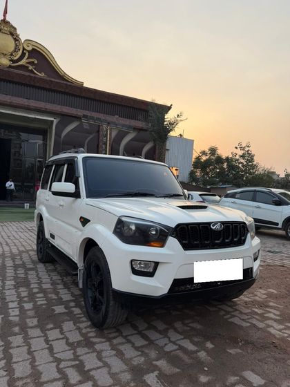 2017 Mahindra Scorpio S4 Plus