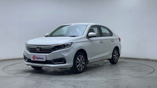 Second-hand 2023 Honda Amaze V CVT for sale in Hyderabad