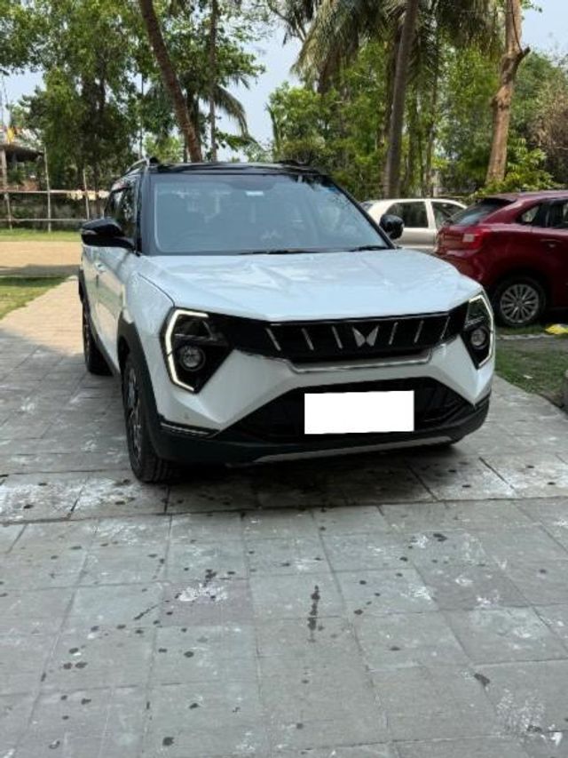 Mahindra XUV 3XO AX7 Turbo AT Second-hand 2025 Mahindra XUV 3XO AX7 Turbo AT for sale in Kolkata