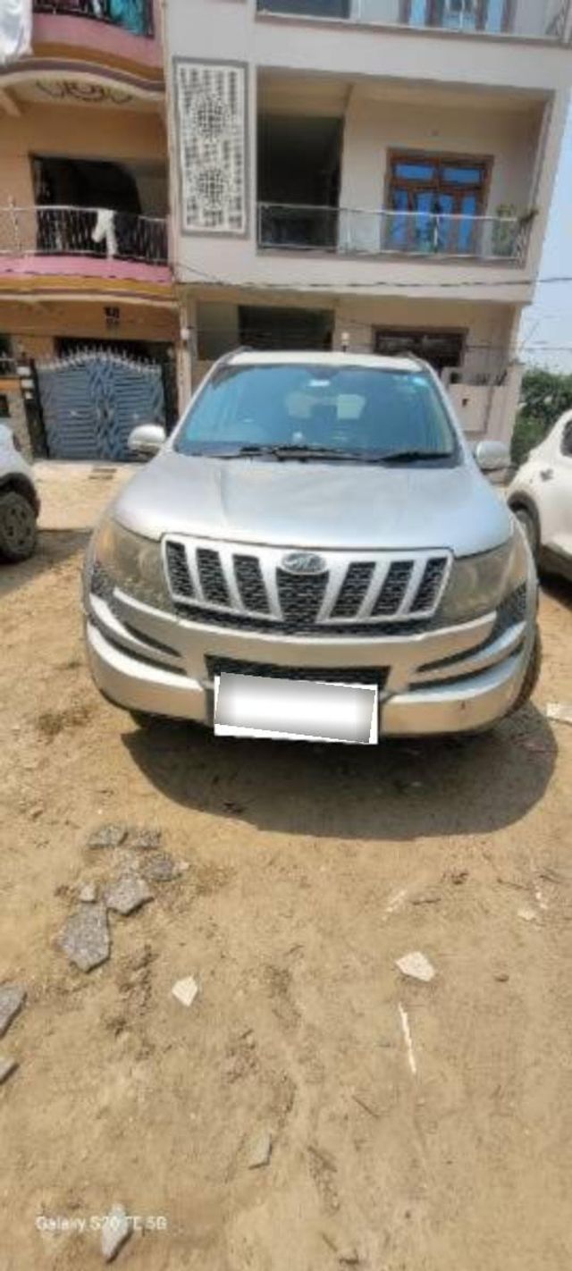 Mahindra XUV500 W6 2WD Second-hand 2013 Mahindra XUV500 W6 2WD for sale in Allahabad
