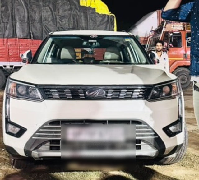 Mahindra XUV300 W8 Diesel BSIV Second-hand 2019 Mahindra XUV300 W8 Diesel BSIV for sale in Kanpur