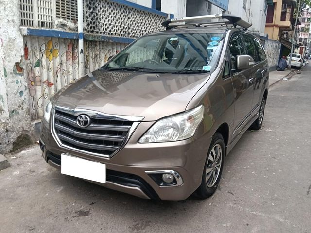 Toyota Innova 2.5 ZX Diesel 7 Seater Second-hand 2015 Toyota Innova 2.5 ZX Diesel 7 Seater for sale in Kolkata