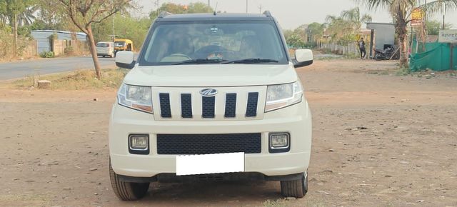 Mahindra TUV 300 T8 Second-hand 2016 Mahindra TUV 300 T8 for sale in Nashik