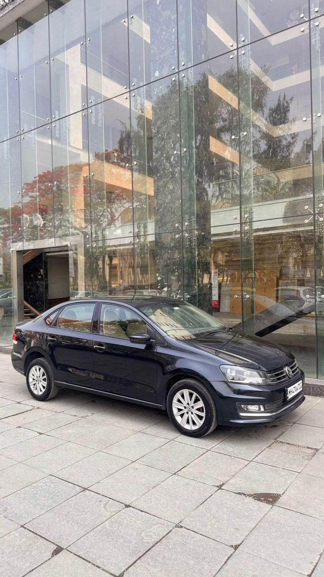 Volkswagen Vento 1.5 TDI Highline AT Second-hand 2015 Volkswagen Vento 1.5 TDI Highline AT for sale in Nashik