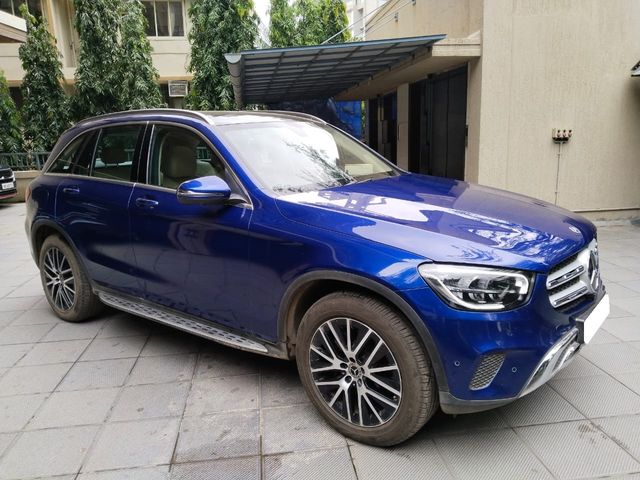 Mercedes-Benz GLC 220d 4MATIC Second-hand 2021 Mercedes-Benz GLC 220d 4MATIC for sale in Mumbai
