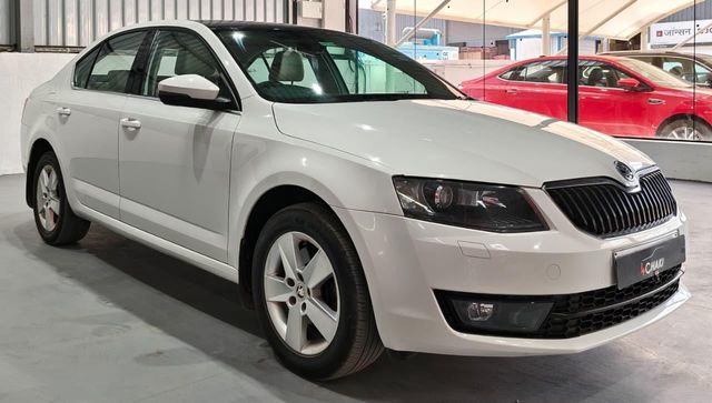 Skoda Octavia Ambition Plus 1.8 TSI AT Second-hand 2016 Skoda Octavia Ambition Plus 1.8 TSI AT for sale in Pune